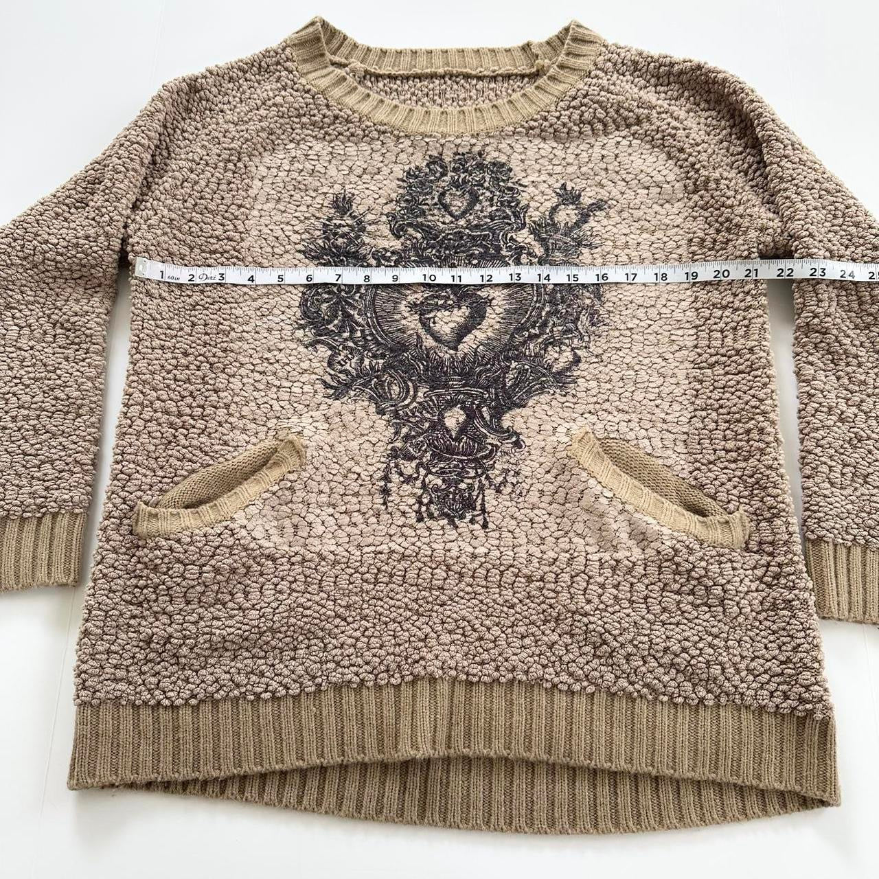sacred heart sweater (m)