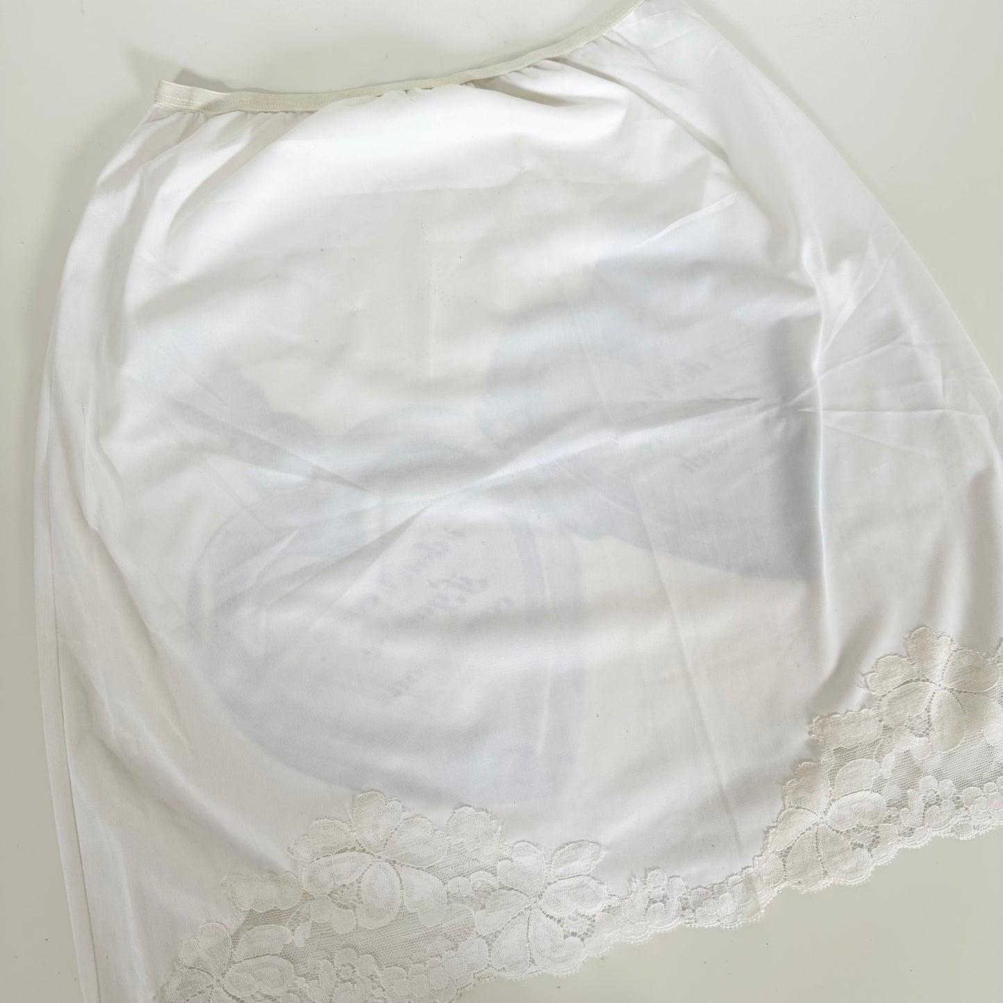 contagious locket vintage slip skirt (xs/s)