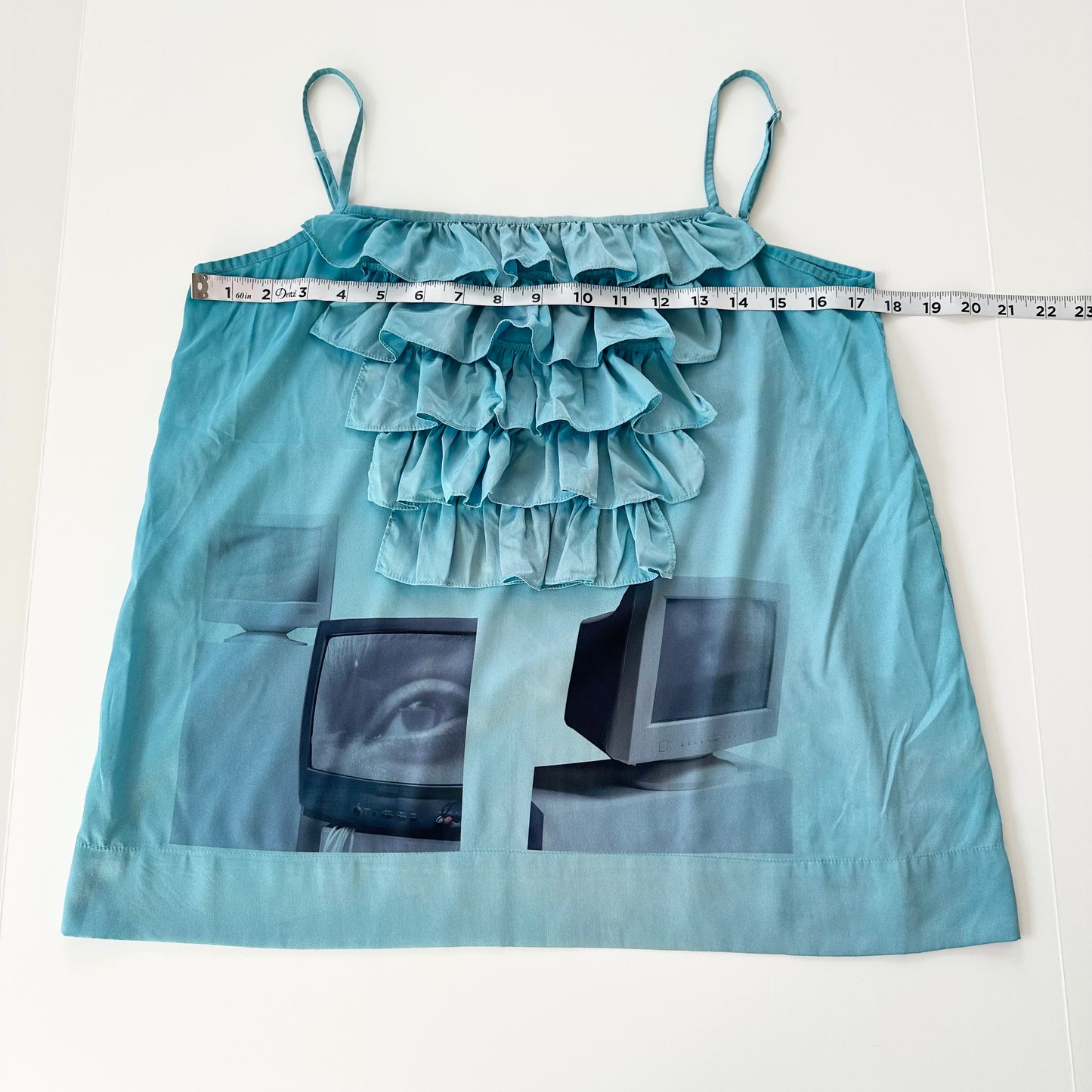 cyber core ruffle tank top (m/l)