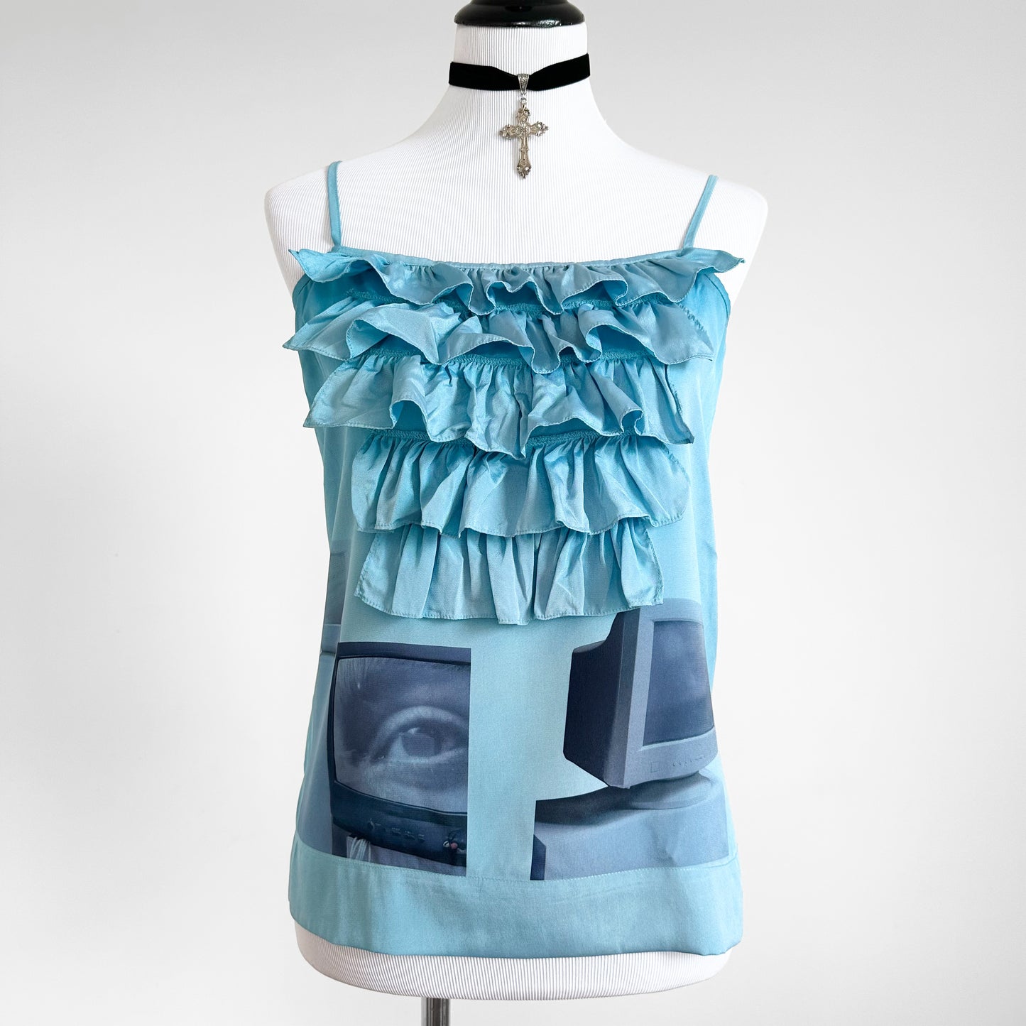 cyber core ruffle tank top (m/l)