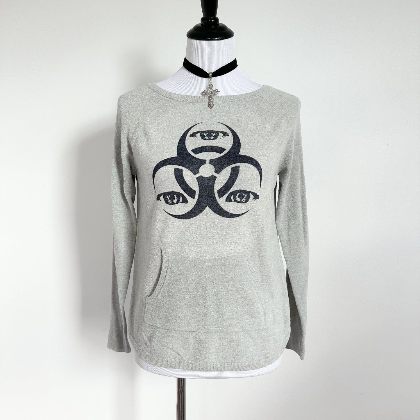 biohazard pocket sweater (s)