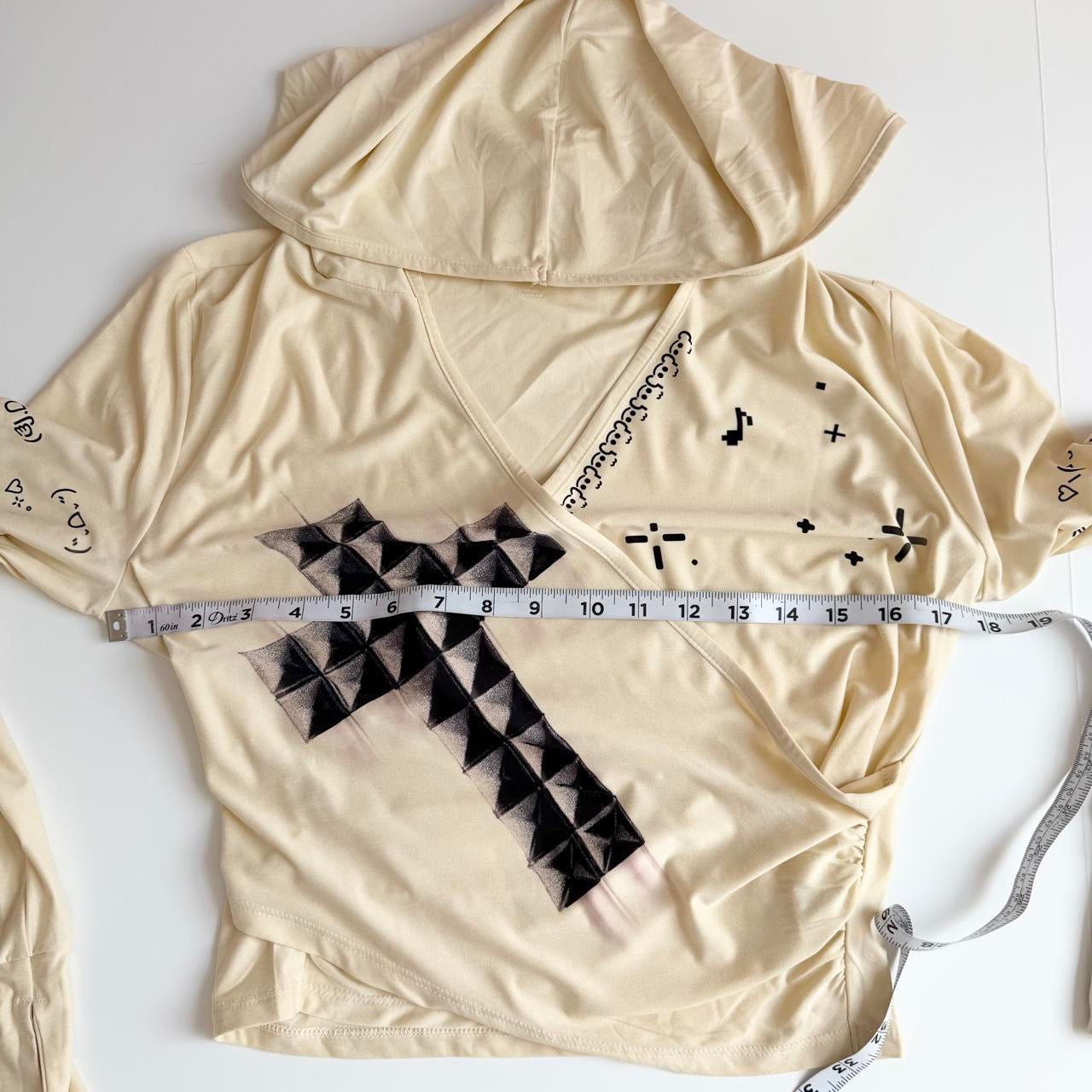 studded cross hooded top (s)