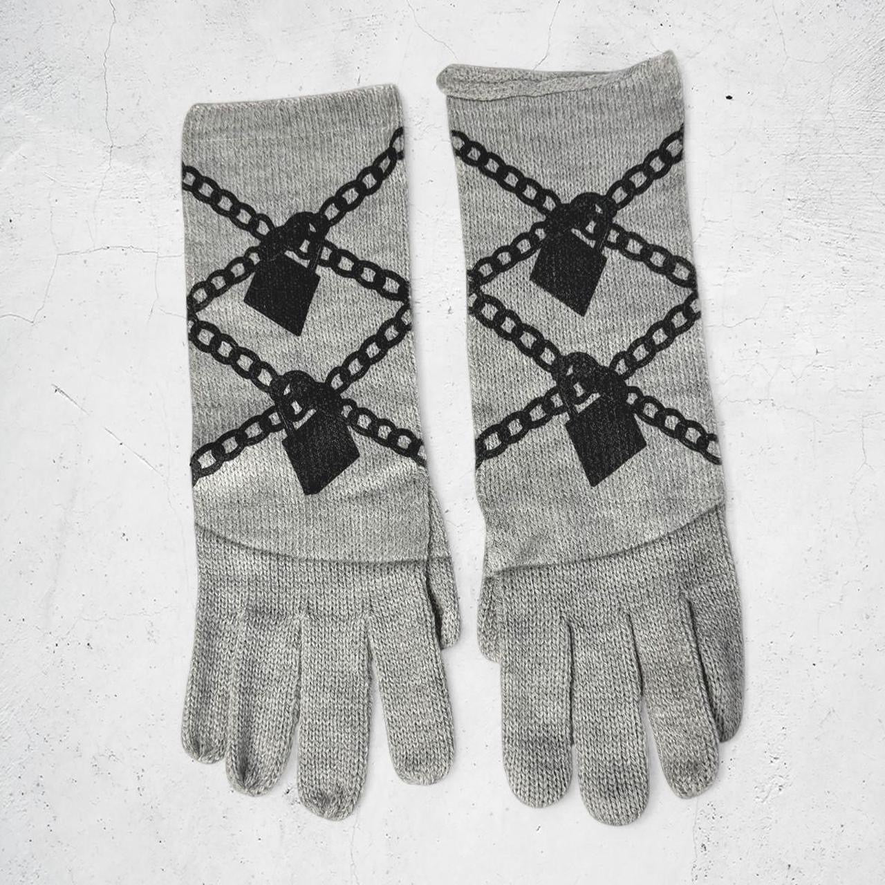 locked chain gloves 1/1