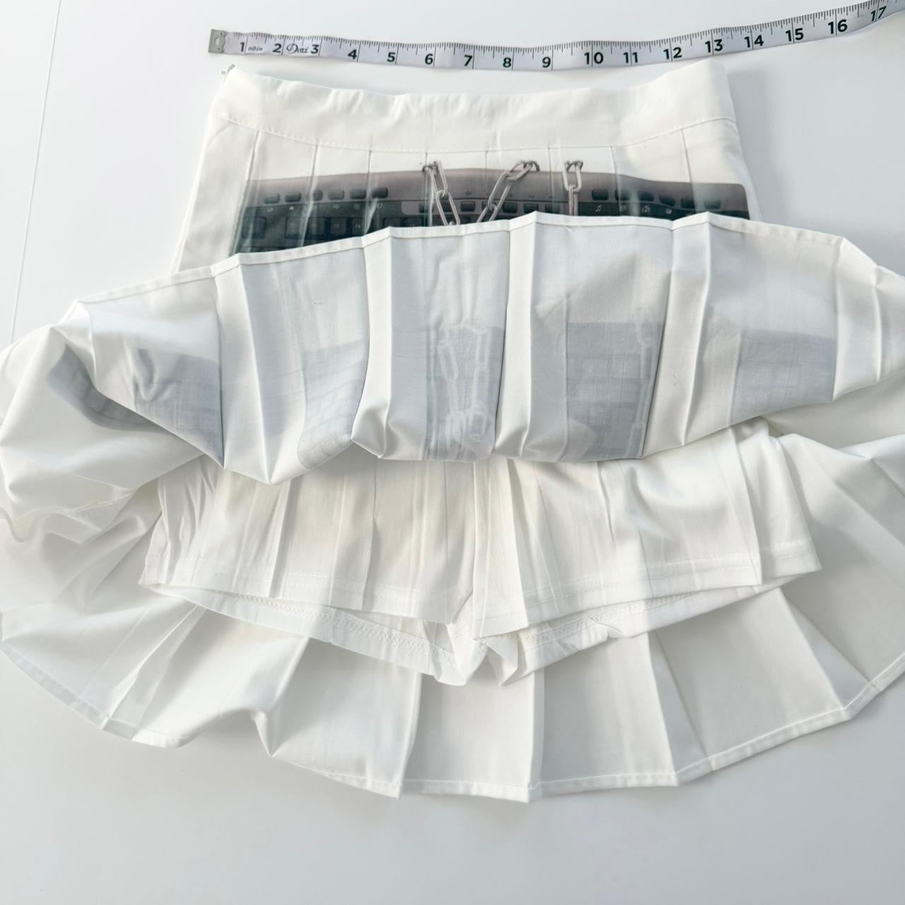 chained keyboard pleated skirt (s/m)