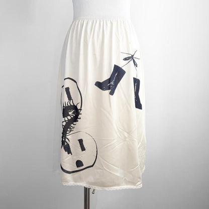 what the bugs doin slip skirt (l/xl)