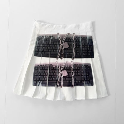 chained keyboard pleated skirt (s/m)