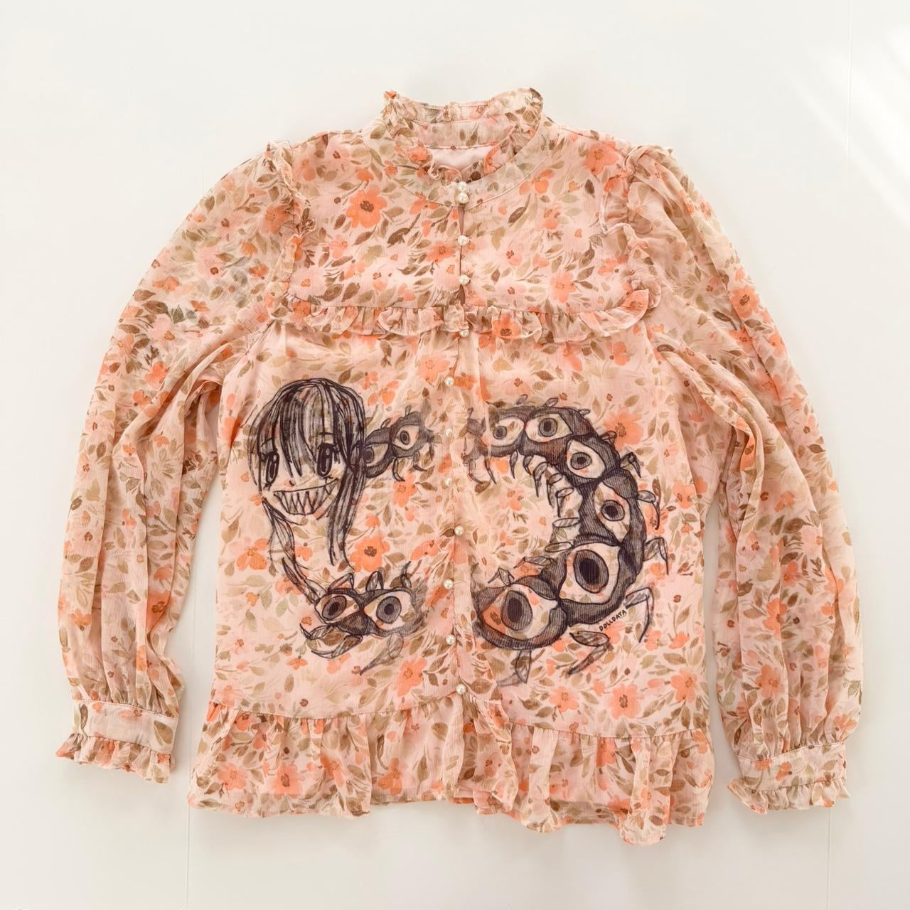 centipede girl floral blouse (m)